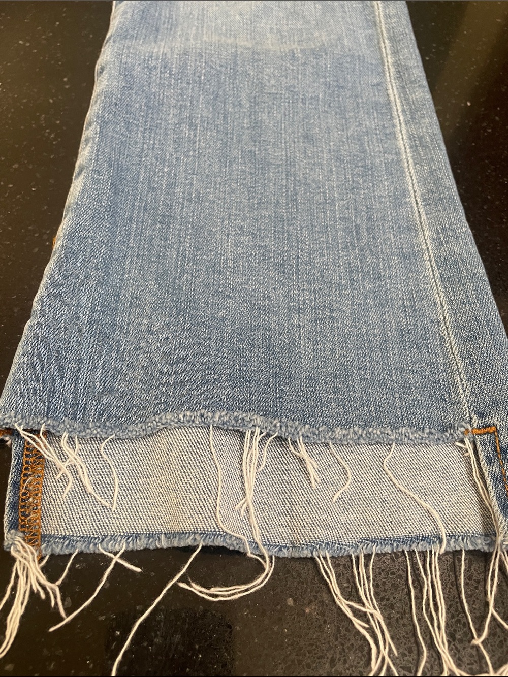 Frame Denim Light Blue Cropped Raw-Hem Jeans - Picture 9 of 11